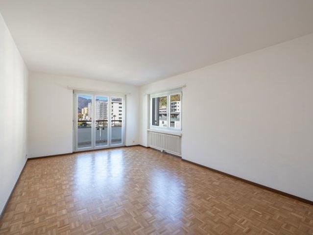 4 Zimmer, 96 m², 2. Stock