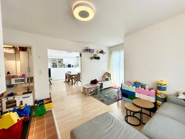 4 Zimmer, 101 m², 2. Stock