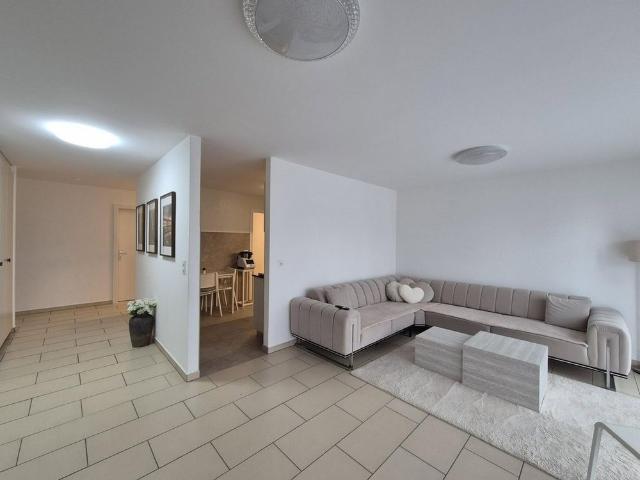 4 Zimmer, 102 m², 2. Stock