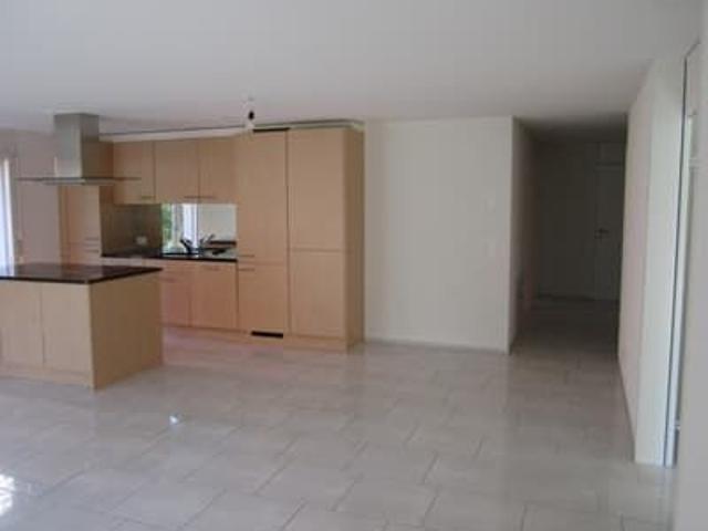 4 Zimmer, 102 m², 2. Stock