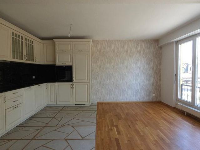 4 Zimmer, 106 m², 2. Stock