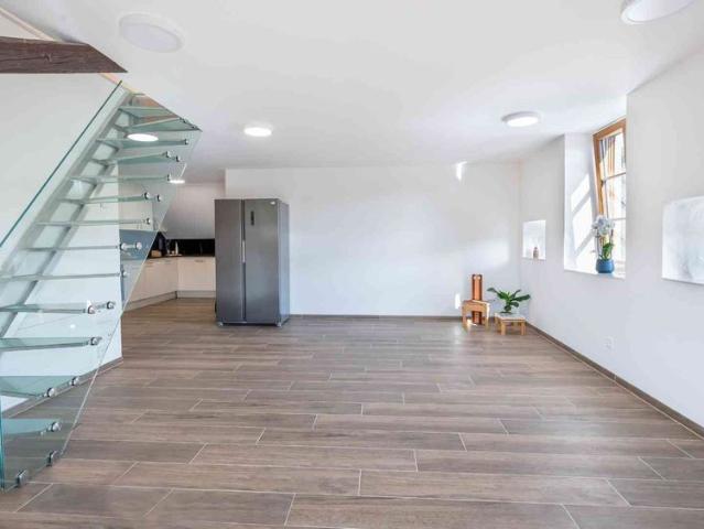 4 Zimmer, 110 m², 2. Stock