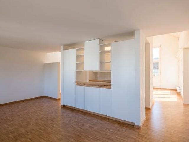4 Zimmer, 111 m², 2. Stock