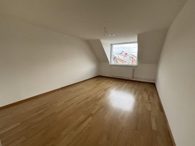 4 Zimmer, 120 m², 4. Stock