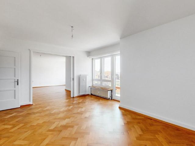 4 Zimmer, 122 m², 2. Stock