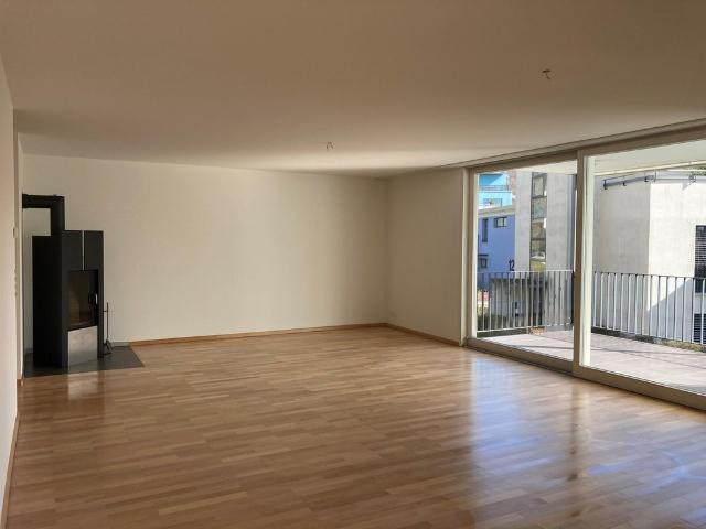4 Zimmer, 125 m², 1. Stock