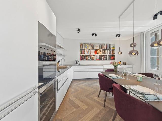 4 Zimmer, 130 m², 1. Stock