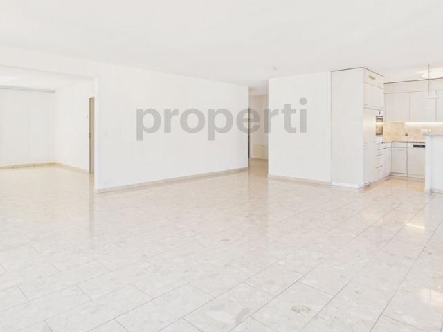 4 Zimmer, 144 m², 1. Stock