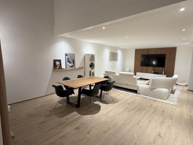 4 Zimmer, 160 m²
