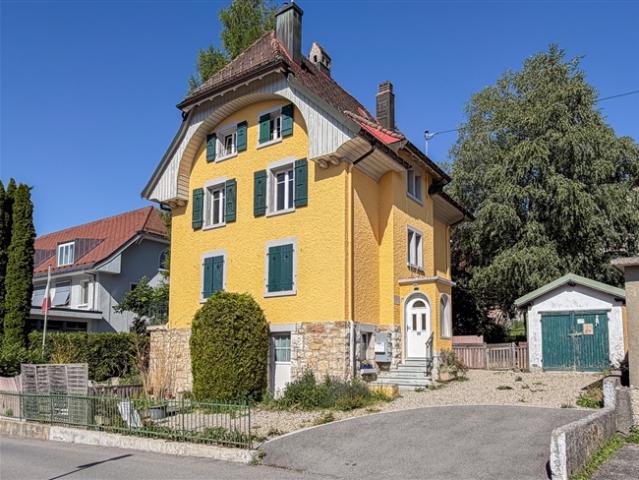 Ferienhaus mit 4 Wohnungen und 1 Garage im Zentrum von Ste Croix