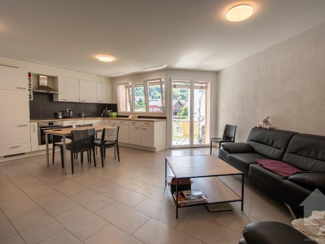 4 Zimmer Wohnung mit 95 m² Wohnfläche und zwei Balkonen