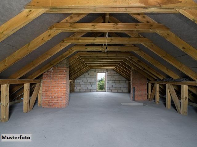 4 Zimmer Wohnung mit TG Stellplatz