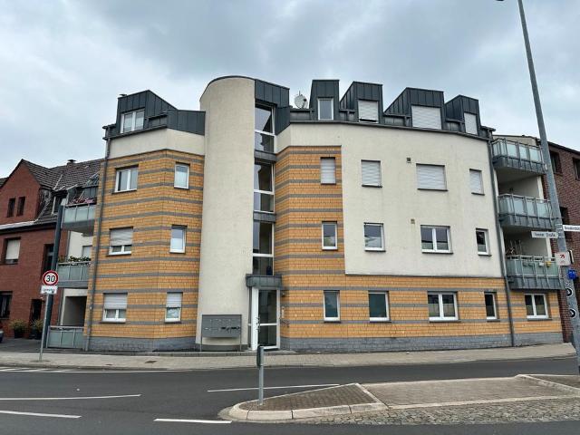 4 Zimmer Wohnung mit Balkon, barrierefrei, Aufzug