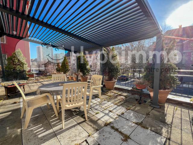 4 Zimmer Wohnung mit herrlicher Terrasse und Garage