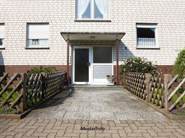 4 Zimmer Wohnung mit Loggia