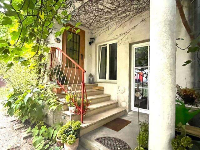 4 Zimmer Wohnung im begrünten Innenhof