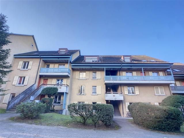 4 Zimmer Wohnung im ersten Stock