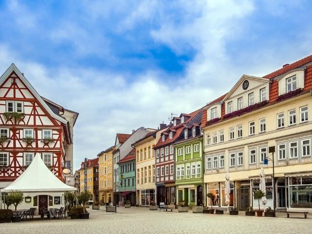 4 Zimmer Wohnung im Zentrum! Komplett renoviert! Einzug sofort möglich!