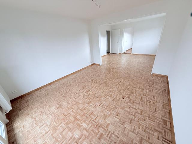 4 Zimmer Wohnung im 1. Stock