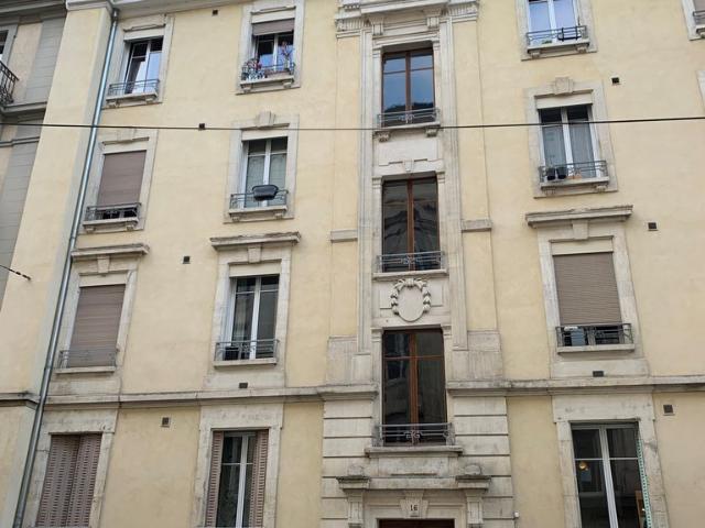4 Zimmer Wohnung im 2. Stock – Lausanne 1003