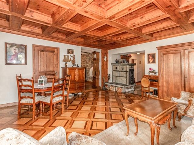 4 Zimmer Wohnung in einem historischen Gebäude der Altstadt