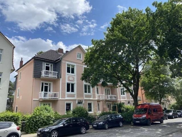 4 Zimmer Dachgeschossneuausbau in repräsentativer Jugendstilvilla