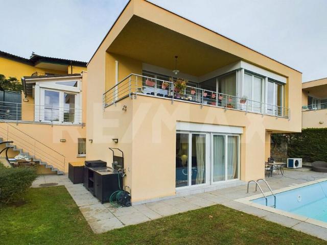 Feriengefühl das ganze Jahr  Villa mit Pool und Weitblick