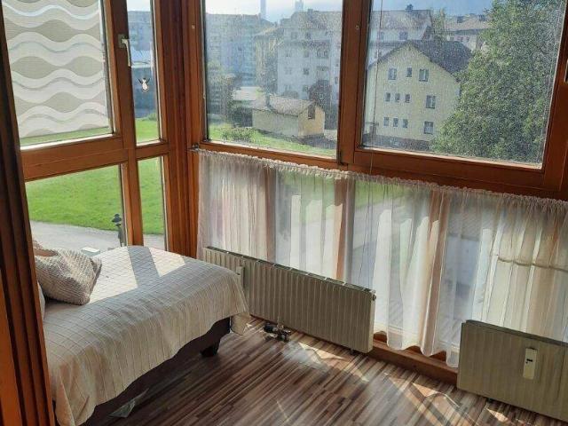 4 Zimmer Eigentumswohnung ca. 113 m² mit Wintergarten und Carport