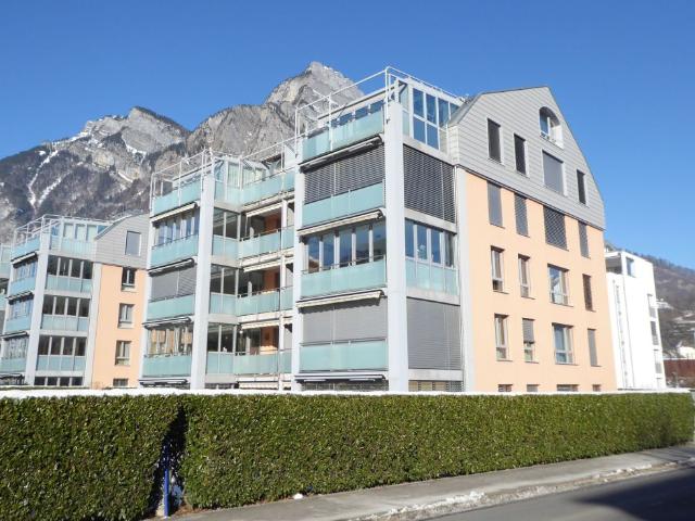 4 Zimmer Maisonette Wohnung mit zwei Tiefgaragenplätzen