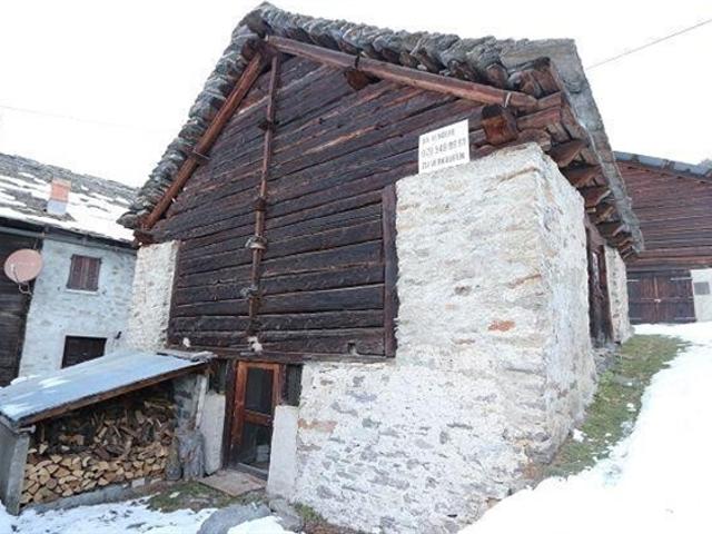 4 Zimmer Rustico im Dorfkern zum Ausbauen / 4 Zimmer Finca wird im Kern restauriert