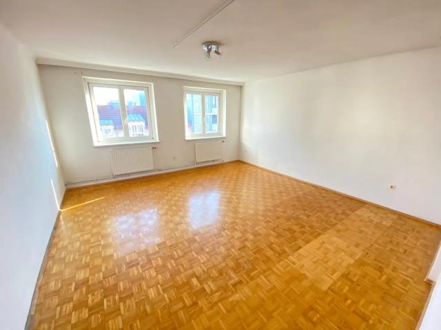 4 ZIMMERWOHNUNG MIT BALKON WG TAUGLICH NÄHE UNIONKREUZUNG