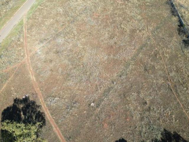 4 064 m² Land available in Henley on Klip
