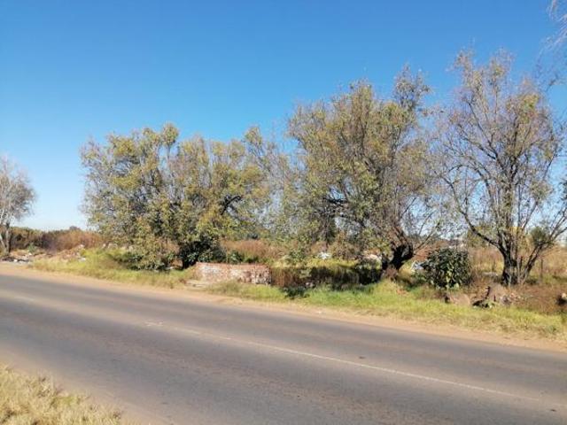 4 000 m² Land available in Kempton Park Central