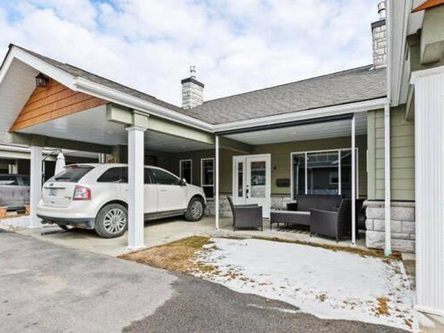 4 1415 ALDER STREET Creston British Columbia