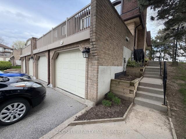 4 1510 Upper Middle Road, Burlington | For Sale @ $555,000 | Condos. Ca