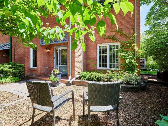 4 110 Mary Street W, Whitby | For Sale @ $830,000 | Condos. Ca
