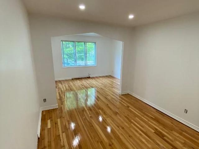 4 1/2 à louer RDC / for rent ground floor Verdun