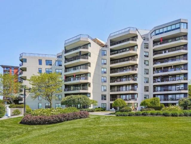 4 1/2 Brossard 2 975 $/mois