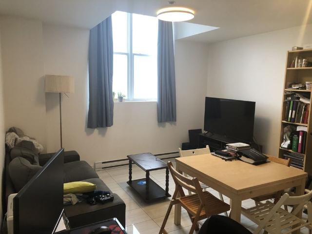 4 1/2 Centre ville