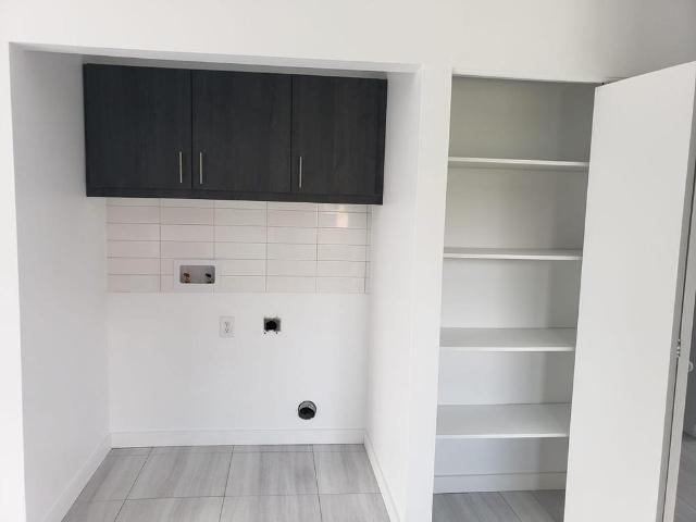 4 1/2 condo style