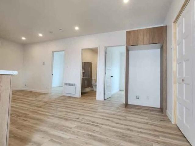 4 1/2 Dans Immeuble Rénové