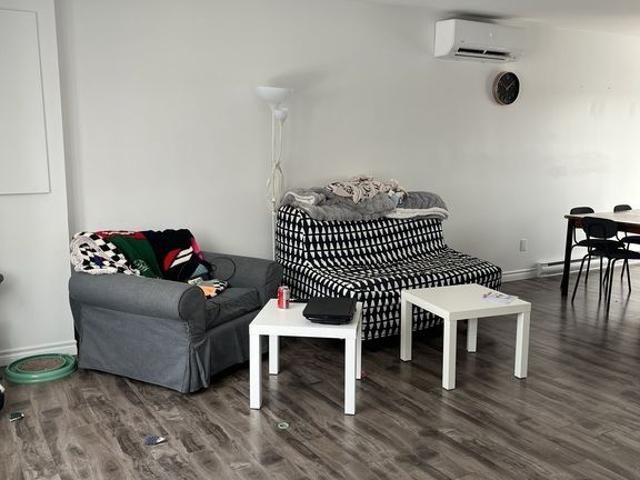 4 1/2 Dans Un Duplex à Donnacona