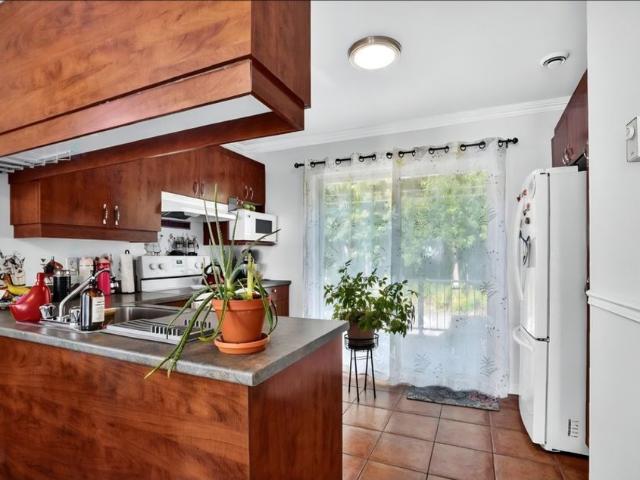 4 1/2 De Luxe Sur 2 étages Blainville