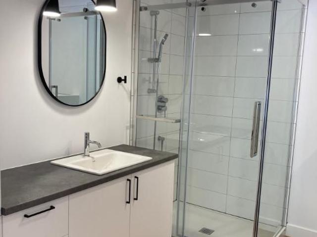 4 1/2 et 5 1/2 à louer St Hyacinthe pour 1er avril 2026 Condo / Appartement / Logement