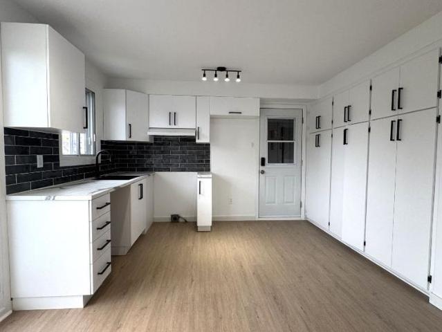 4 1/2 entièrement rénové – St Eustache – Disponible juillet ou Aout