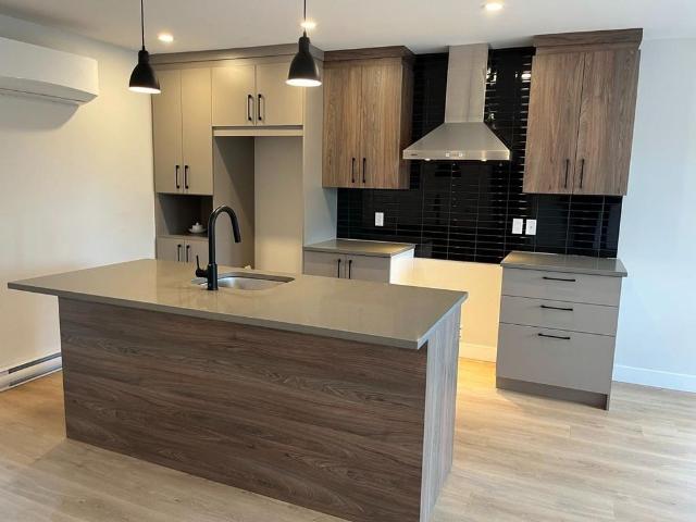 4 1/2 JOLIETTE PLACE ALICE VESSOT