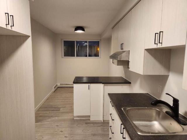 4 1/2 Vieux Longueuil à 2 pas de Saint Charles