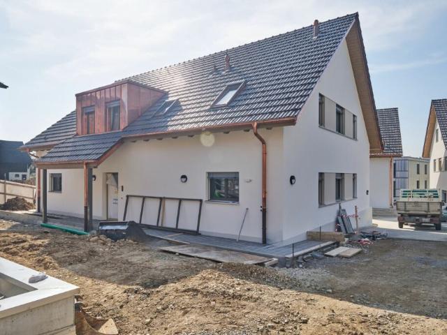 4 1/2 Zimmer Wohnung im Dachgeschoss mit Balkon und Estrich
