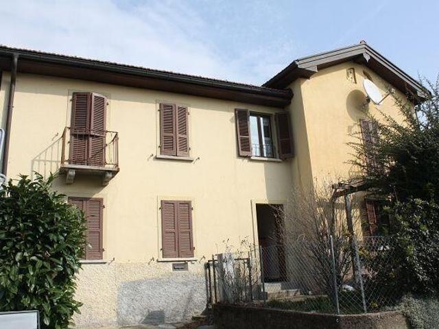 4 1/2 Zimmer Einfamilienhaus mit Garten / 4 1/2 Zimmer Haus mit Garten