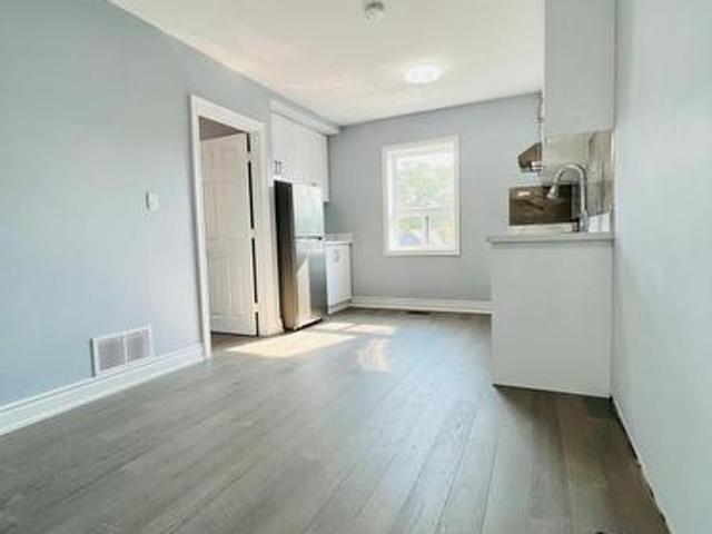 4 1342 Weston Road, Toronto, ON, M6M 4R5 house for lease | Listing ID W13429 | Royal LePage